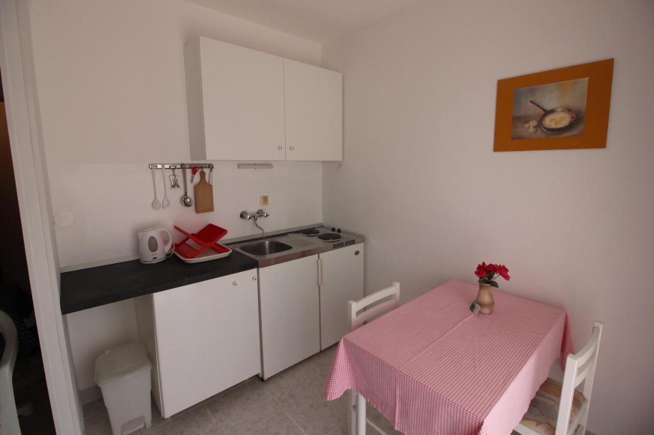 Apartmani Pavicic-Ivelja Stari Grad  Luaran gambar